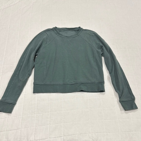 Lululemon Every Moment Crew - Picture 1 of 13